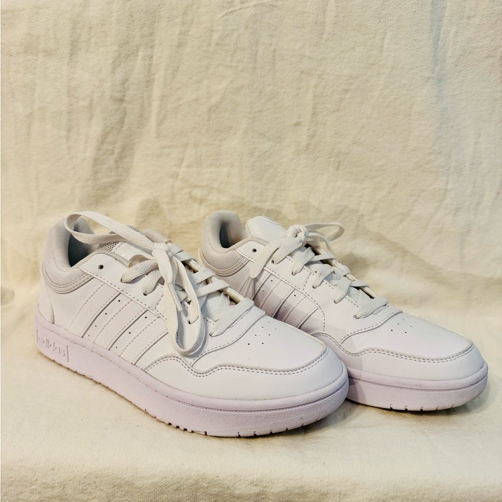 Adidas White Hoops 3.0 Sneakers Low-Top Classic Design